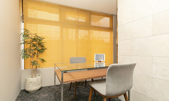 大阪梅田店の店内写真3