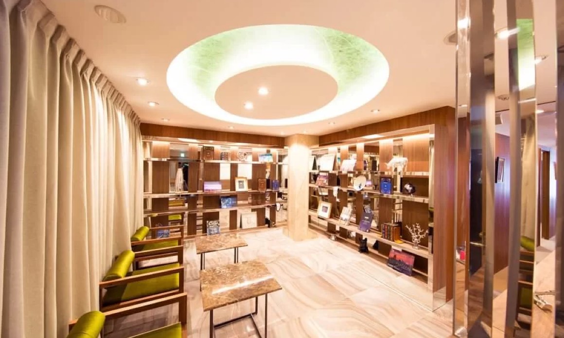 東京新宿店の店内写真2