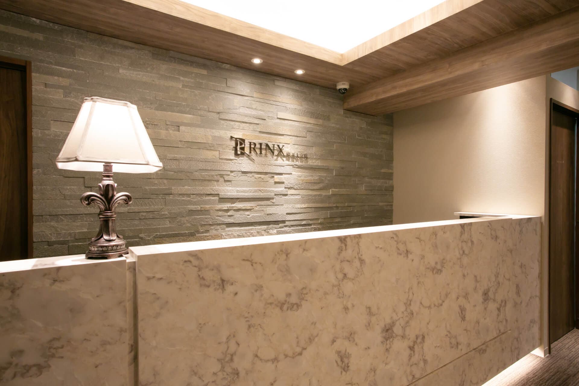 【埼玉大宮店】｜メンズ脱毛・ヒゲ脱毛なら男性脱毛専門店RINX（リンクス） 店内写真