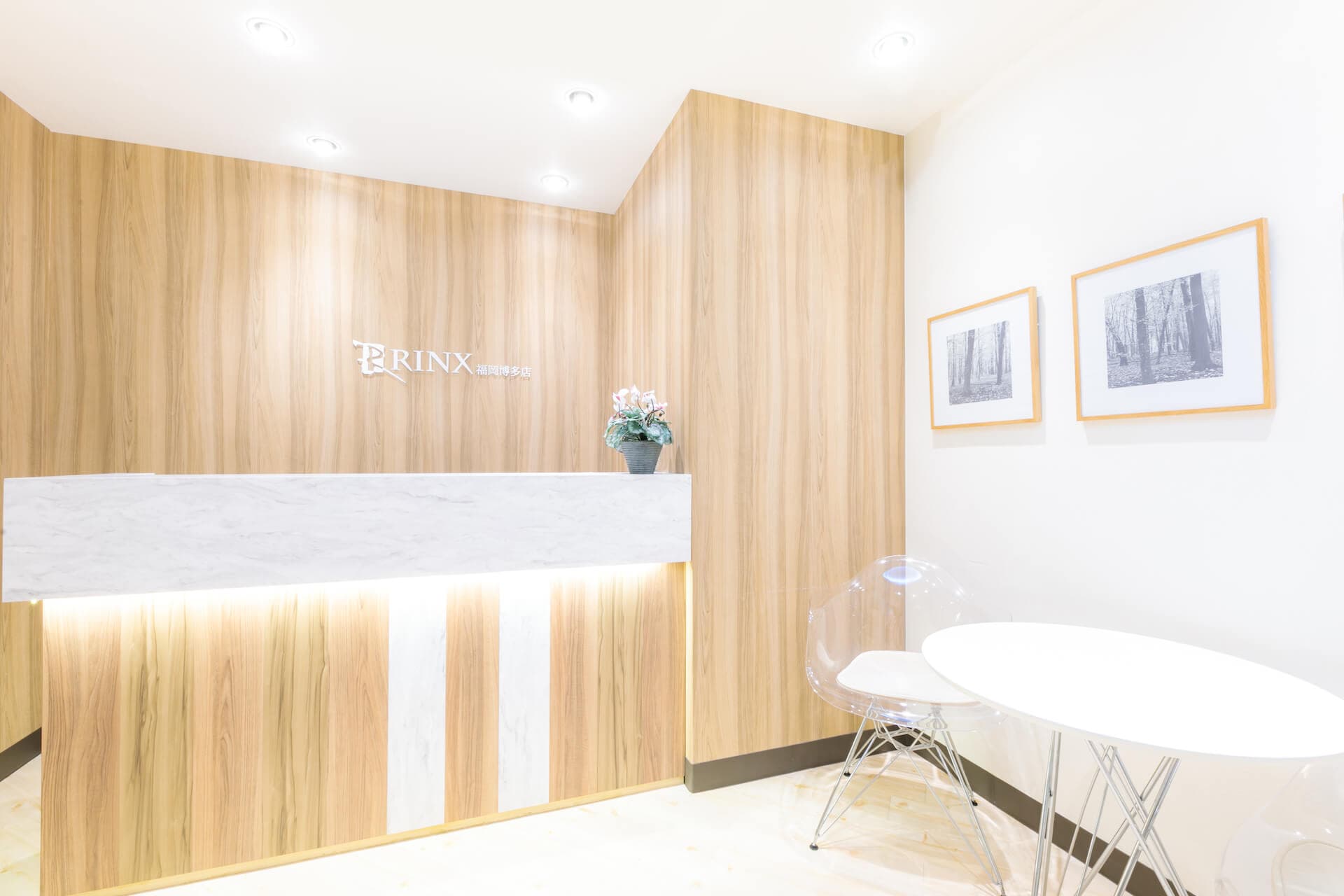 【福岡博多店】｜メンズ脱毛・ヒゲ脱毛なら男性脱毛専門店RINX（リンクス） 店内写真