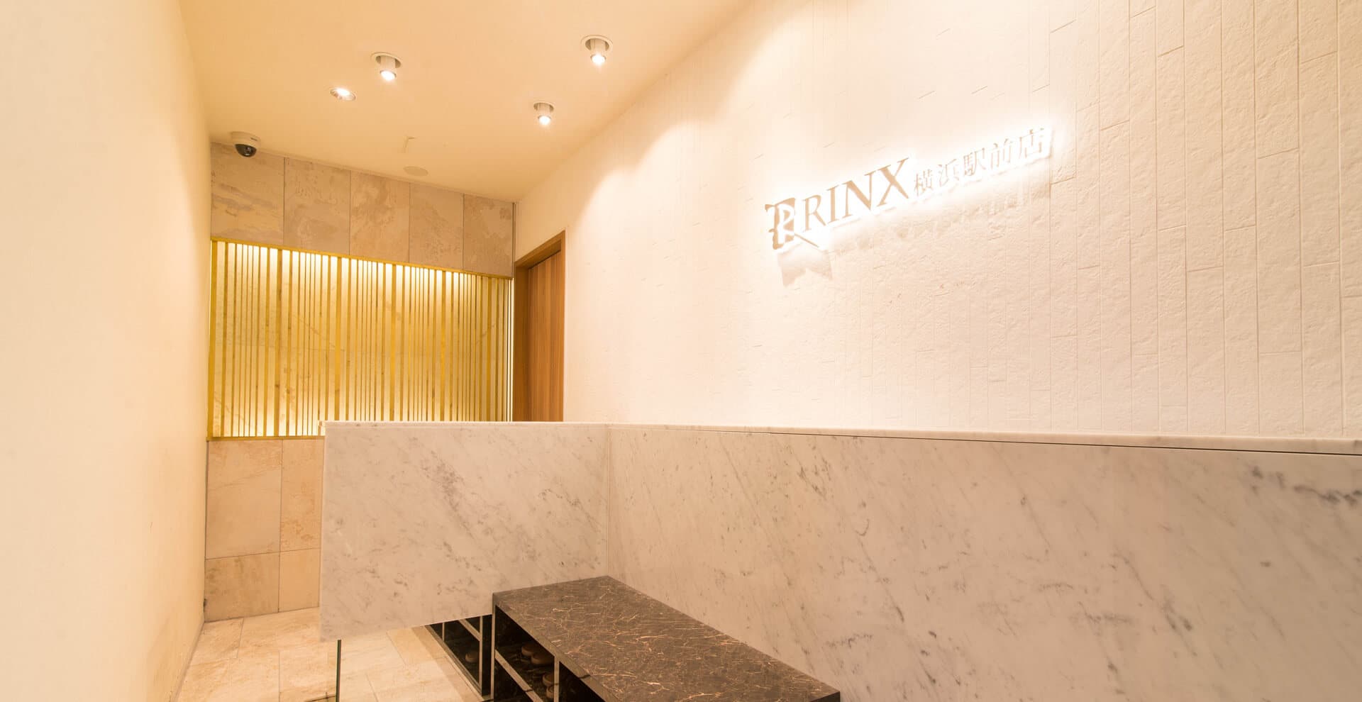 【横浜駅前店】｜メンズ脱毛・ヒゲ脱毛なら男性脱毛専門店RINX（リンクス） 店内写真