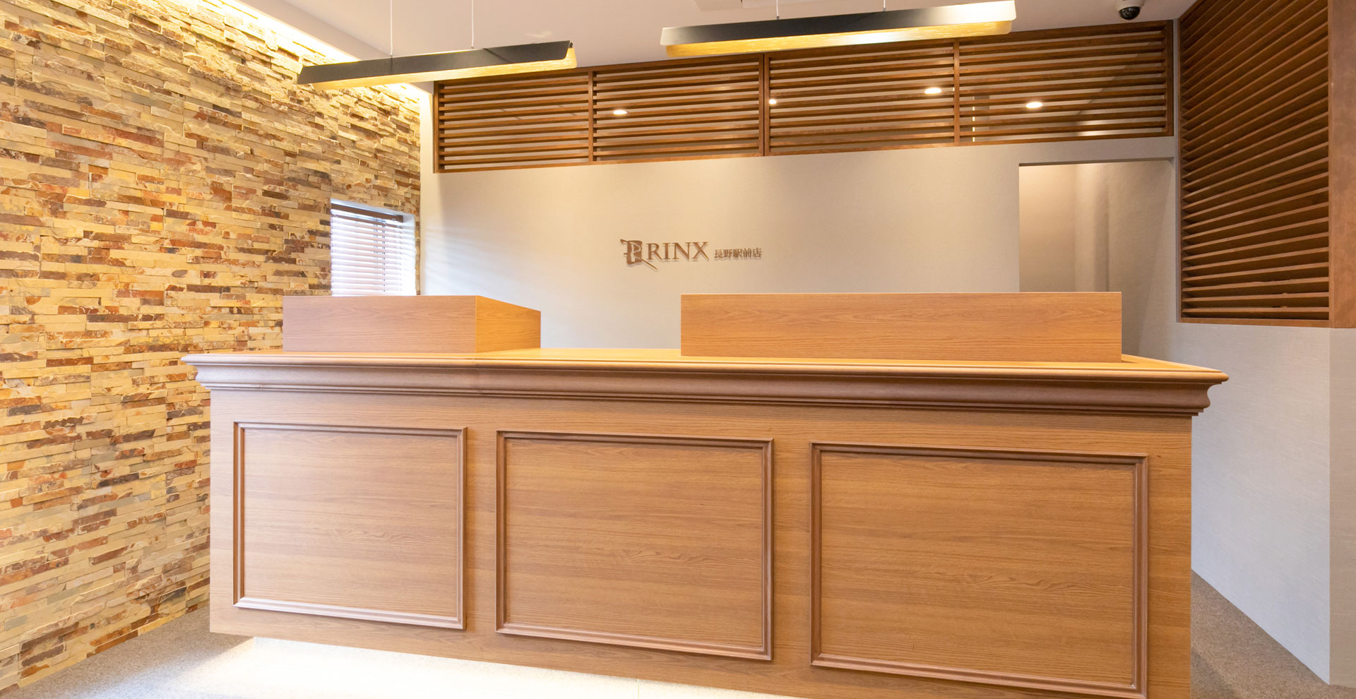 【長野駅前店】｜メンズ脱毛・ヒゲ脱毛なら男性脱毛専門店RINX（リンクス） 店内写真