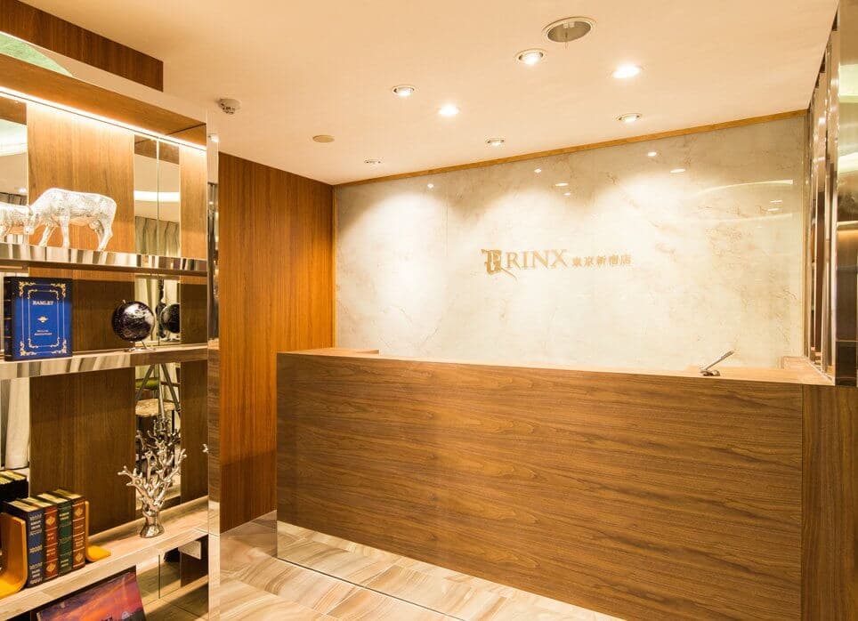 東京新宿店の店舗写真1