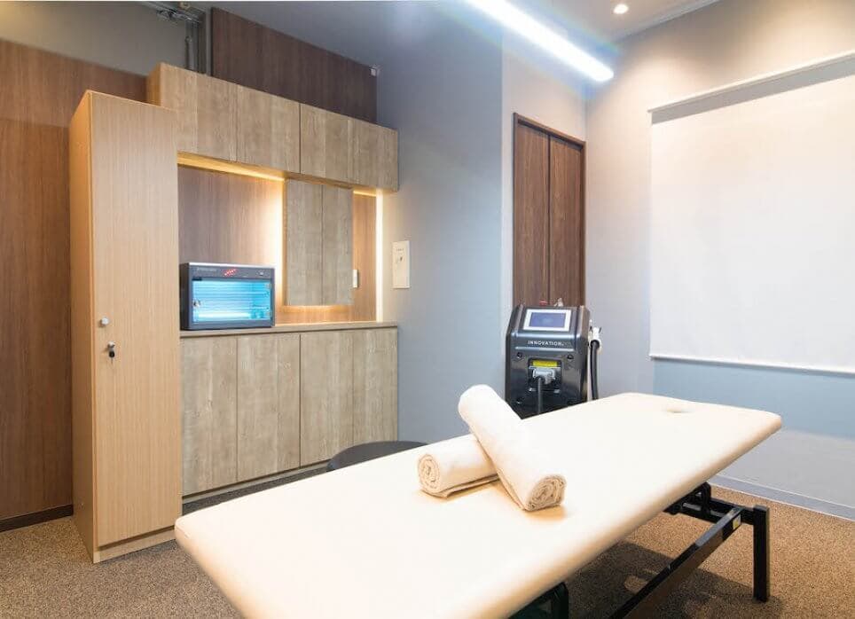 福岡天神店の店舗写真5