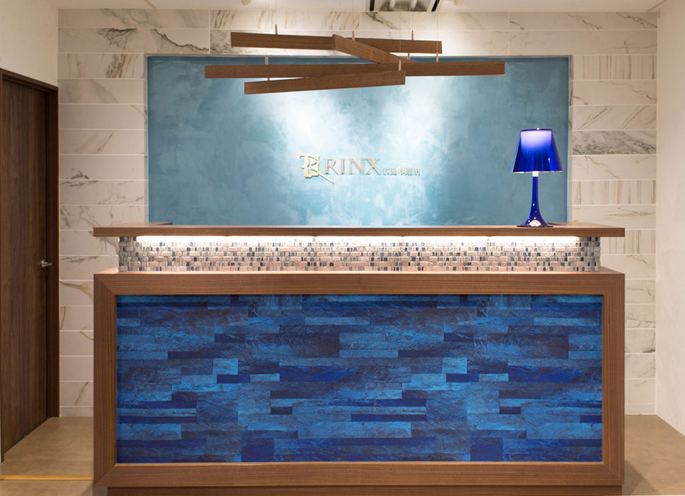 広島本通店の店舗写真1