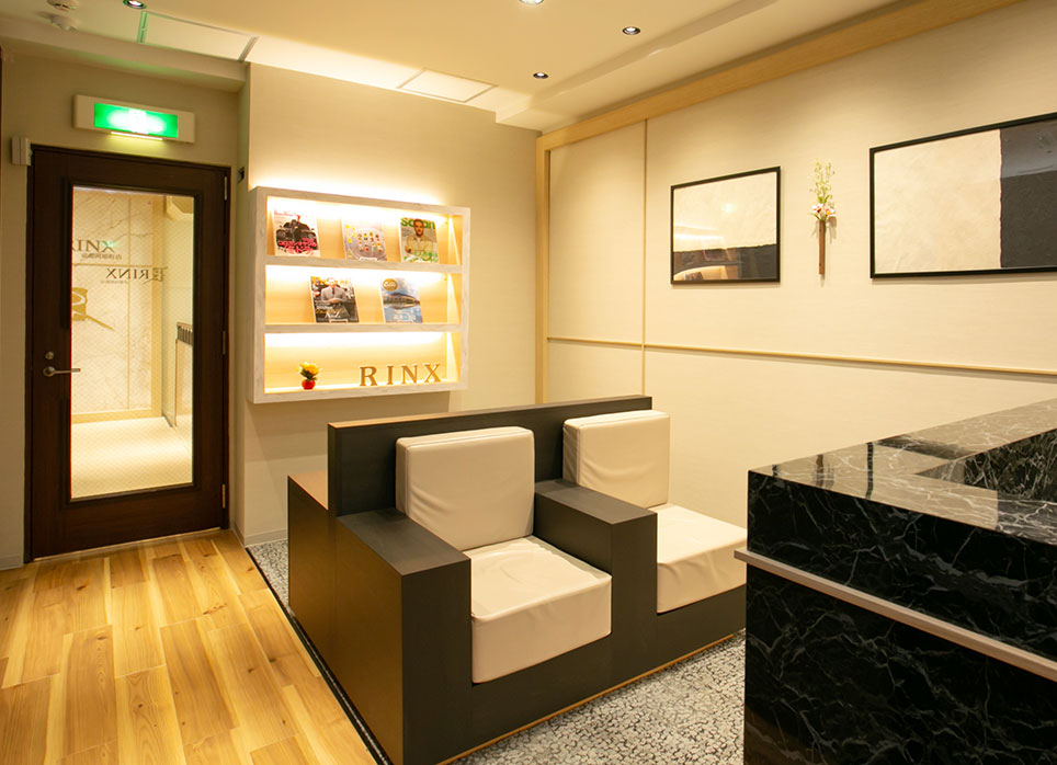 京都河原町店の店舗写真3