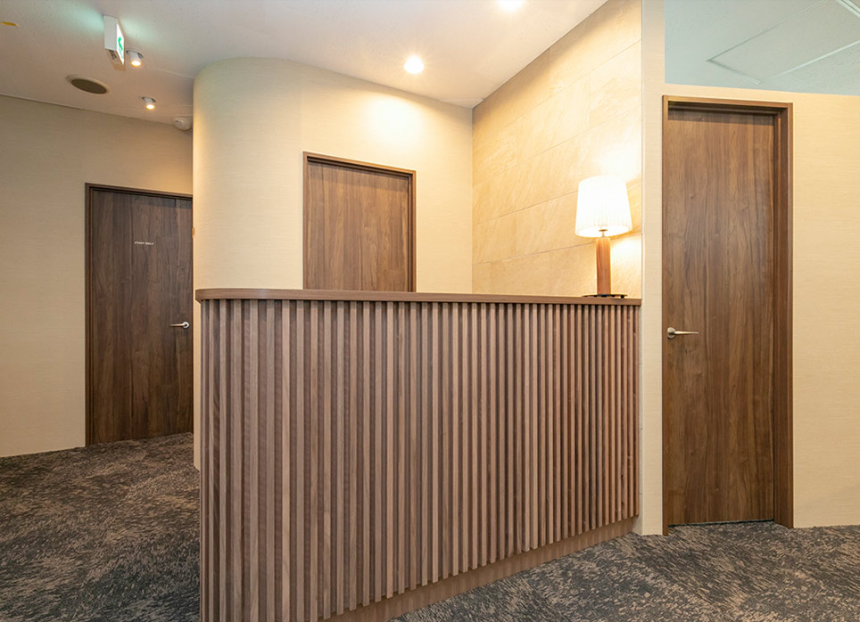 大阪難波店の店舗写真1