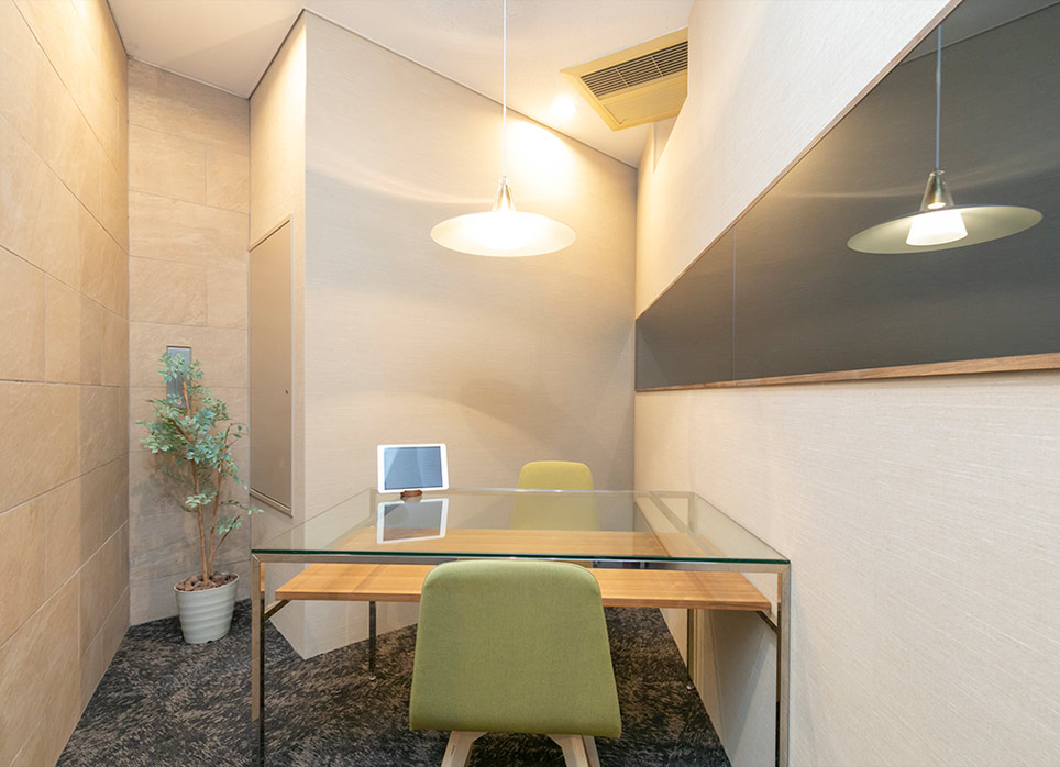 大阪難波店の店舗写真4